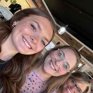 Meet your Posher, Katelynn